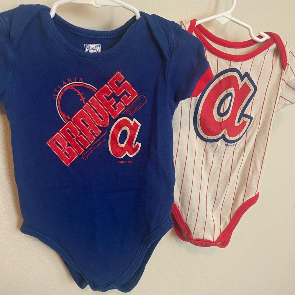 ⚾️💙❤️ RARE Atlanta Braves Set of 2 Baby Bodysuits